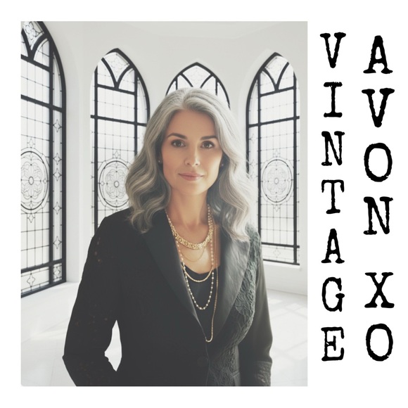 Vintage Avon  Xo Necklace HP🌵 - Picture 4 of 10